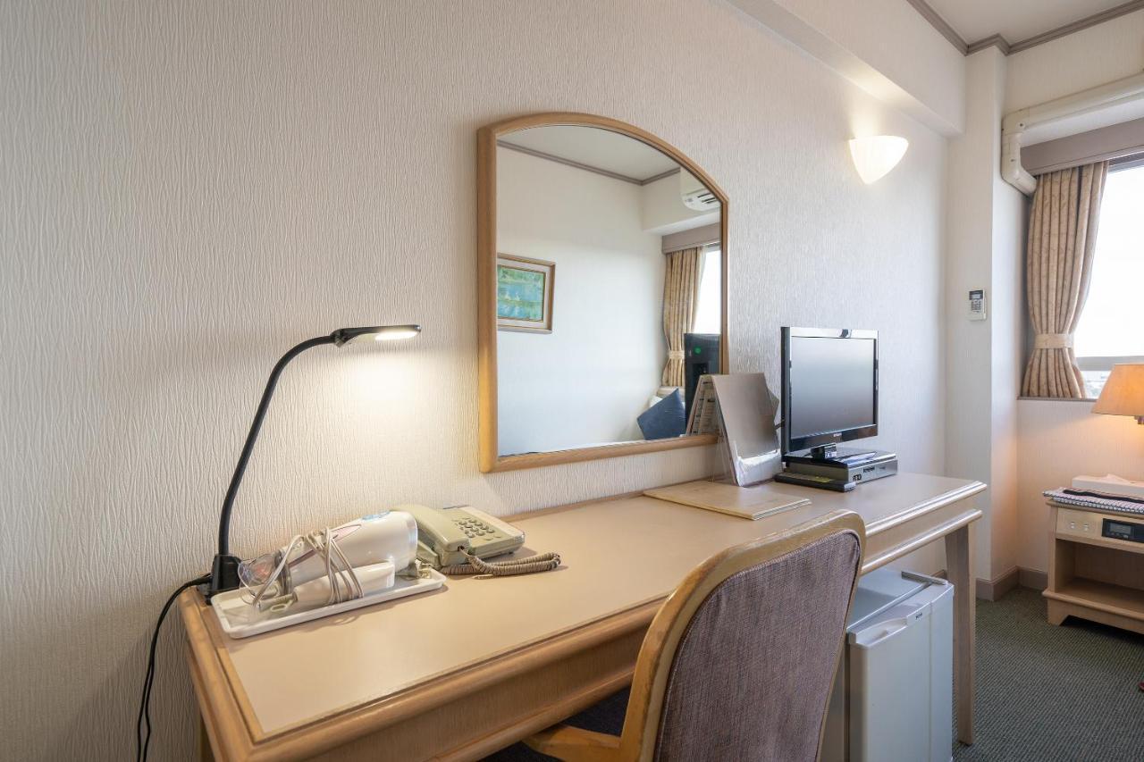 Tabist Hotel Ginga Kisarazu Exteriör bild